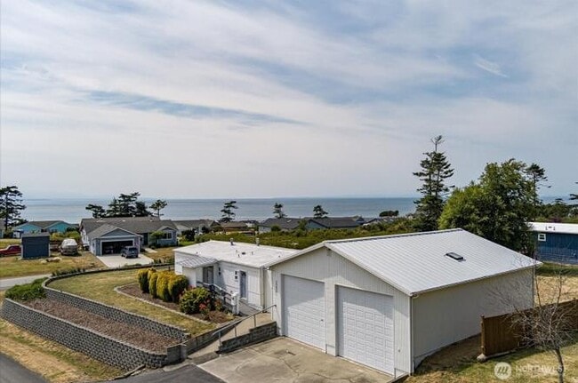 property at 2552 La Verde St