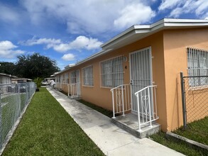 2010 NW 31st St in Miami, FL - Building Photo - Building Photo