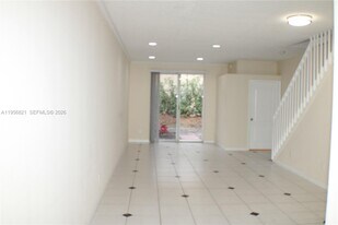 4704 NW 57th Pl in Coconut Creek, FL - Building Photo