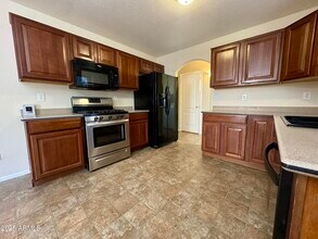 2344 W White Feather Ln in Phoenix, AZ - Building Photo - Building Photo