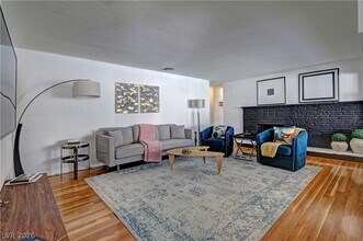 2108 S 6th St in Las Vegas, NV - Building Photo - Building Photo