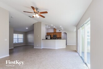 1860 Kim Acres Ln in Dover, FL - Building Photo - Building Photo