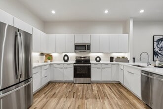 The Guest House on Greenville in Dallas, TX - Building Photo - Building Photo