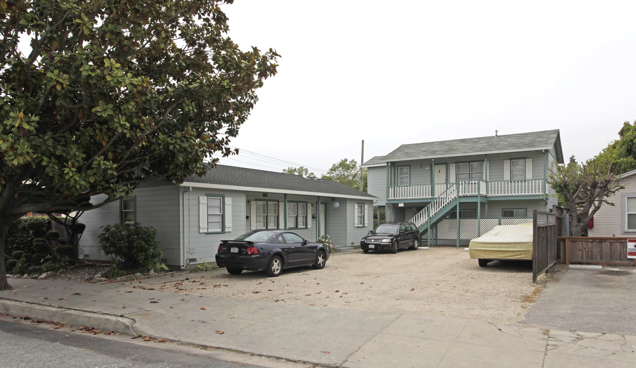 327-331 Washington St in Santa Cruz, CA - Building Photo