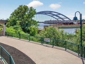 102 Court St in Rochester, NY - Building Photo