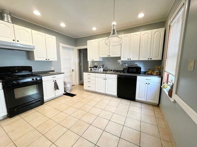 18 Romsey St in Boston, MA - Building Photo - Building Photo
