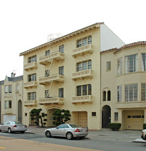 2465 Chestnut St in San Francisco, CA - Building Photo - Building Photo