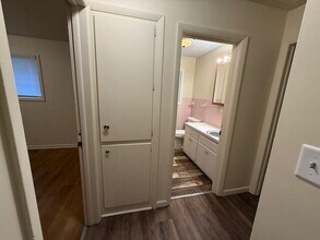 3814 North Sheridan Knolls Court in Peoria, IL - Building Photo - Building Photo