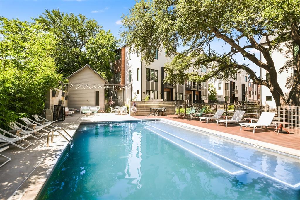 3100 Menchaca Rd in Austin, TX - Building Photo