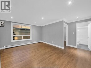 5830 Malden Rd in Windsor, ON - Building Photo - Building Photo