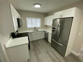 112 Lake Ave in Lake Worth Beach, FL - Building Photo - Building Photo