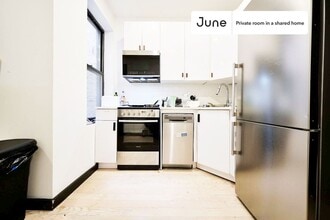 Room in Shared 3 bed/3 bath home in Queens, NY - Foto de edificio - Building Photo