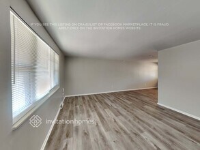 7113 W Hinsdale Dr in Littleton, CO - Foto de edificio - Building Photo