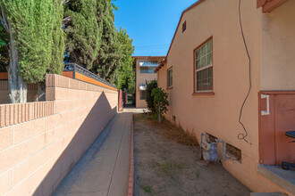 11910 Garfield Ave in South Gate, CA - Building Photo - Building Photo