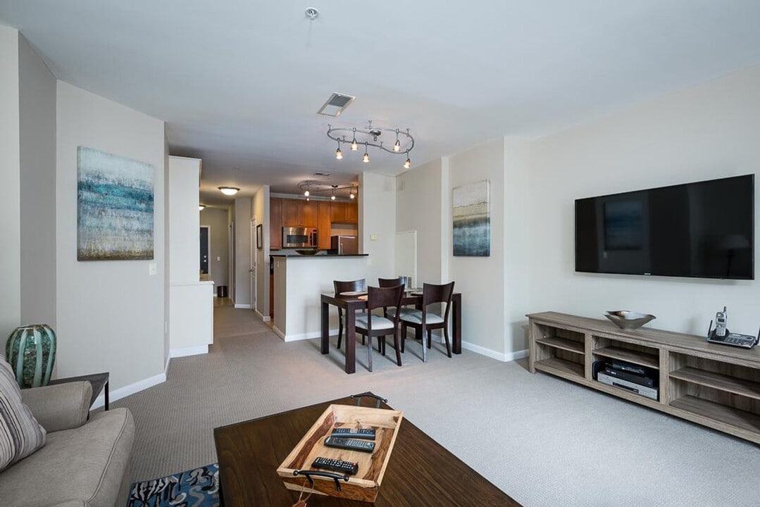 851 N Glebe Rd in Arlington, VA - Foto de edificio