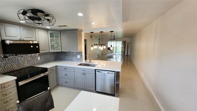 2403 Antigua Cir in Coconut Creek, FL - Building Photo - Building Photo