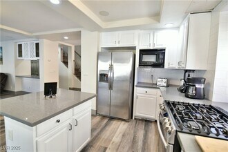 850 Trout Stream Ct in Henderson, NV - Building Photo - Building Photo