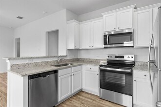 18316 Stellers Sea St in Elgin, TX - Building Photo - Building Photo