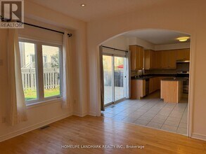 37 Osmond Appleton Rd in Markham, ON - Building Photo - Building Photo