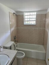 220 SW 9th Ave in Hallandale Beach, FL - Building Photo - Building Photo