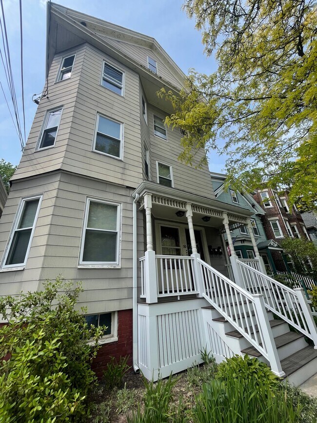 10 Chandler St, Unit 1