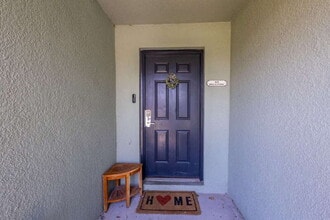 633 Chatham Walk Dr in Ruskin, FL - Building Photo - Building Photo