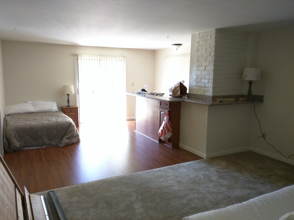 437 S Pastoria Ave in Sunnyvale, CA - Building Photo