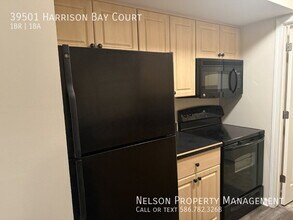 39501 Harrison Bay Ct in Harrison Township, MI - Building Photo - Building Photo