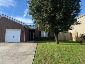858 Melanie Ln in Richmond, KY - Building Photo - Building Photo