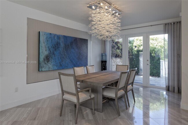 6434 NW 105th Pl in Doral, FL - Building Photo - Building Photo