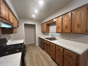 19157 Richardson Ln in Spiro, OK - Foto de edificio - Building Photo