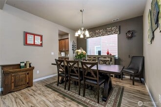 1438 Farina Lp SE in Olympia, WA - Foto de edificio - Building Photo