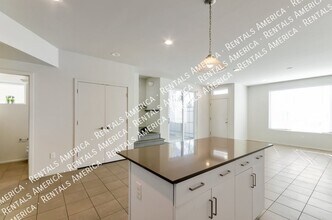 872 E Park Modern Dr in Tucson, AZ - Foto de edificio - Building Photo