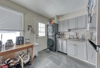 69 Lynwood Dr in Willimantic, CT - Foto de edificio - Building Photo