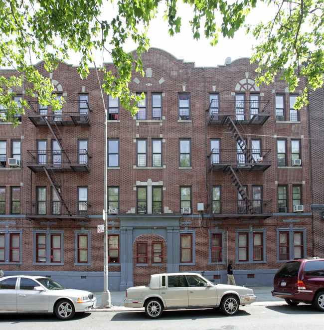 Harding Arms in Brooklyn, NY - Foto de edificio - Building Photo