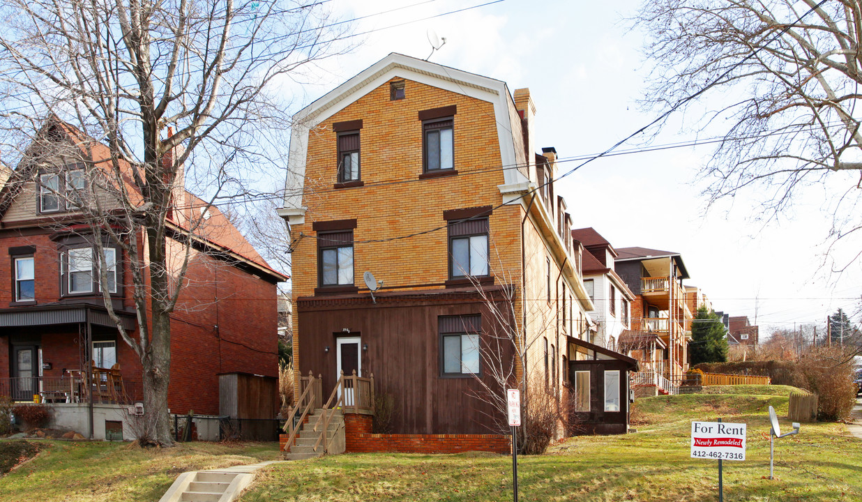 1932 Lacrosse St in Pittsburgh, PA - Building Photo