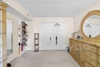 5121 Maris Ave in Alexandria, VA - Foto de edificio - Building Photo