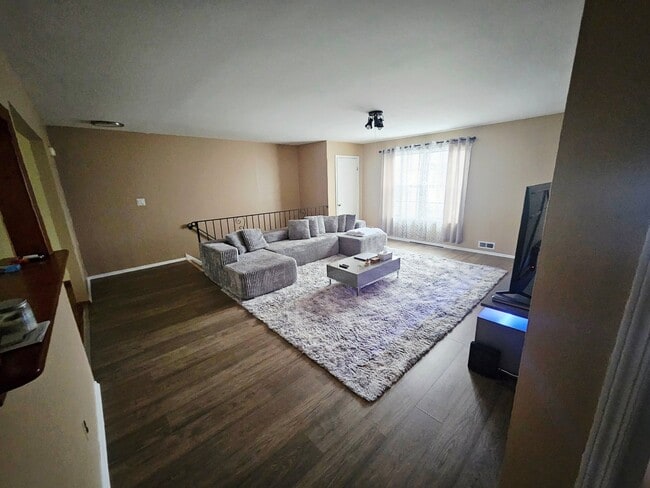 222 Orlando St in Edison, NJ - Building Photo - Building Photo