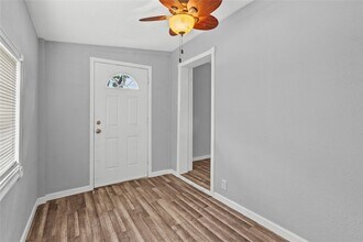 1101 8th Ave N in Texas City, TX - Building Photo - Building Photo