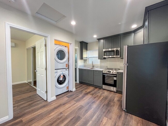 3733-3735 W 182nd St in Torrance, CA - Building Photo - Building Photo