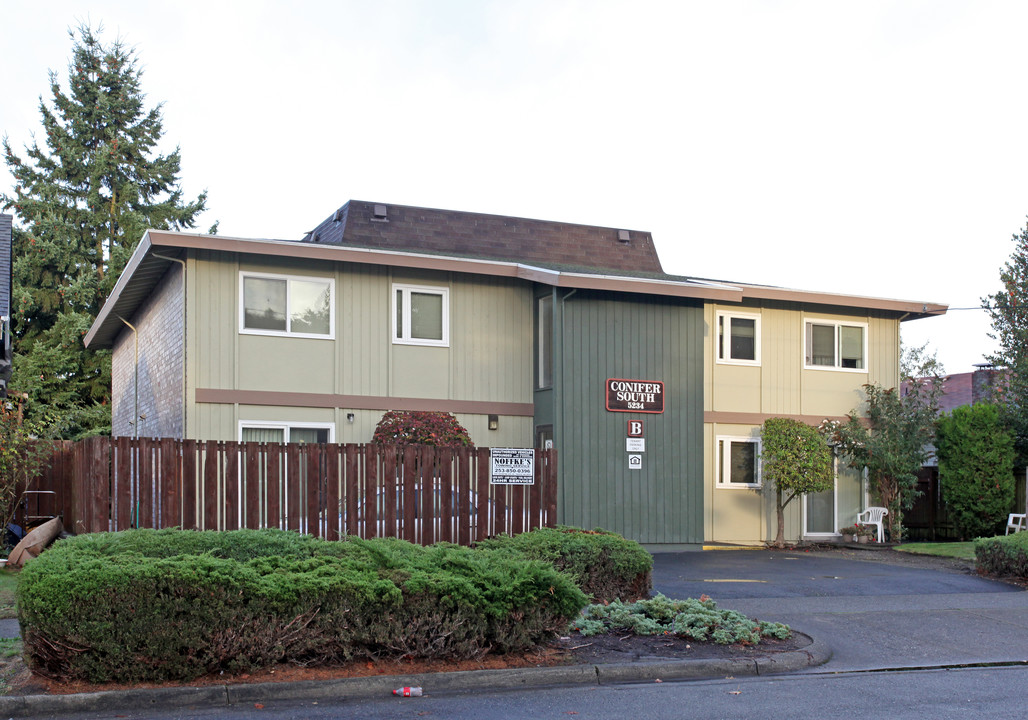 Conifer South Apartments in Tacoma, WA - Building Photo