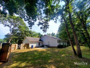 6902 Persimmon Pl in Wilmington, NC - Building Photo - Building Photo