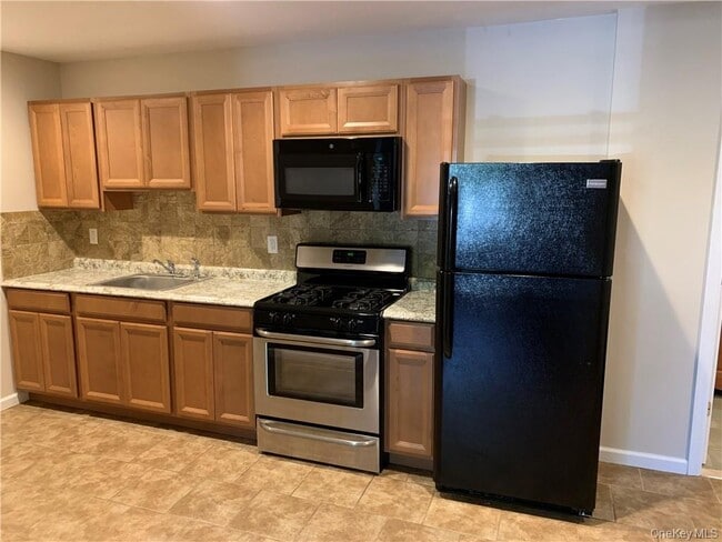 58 N Grant Ave in Congers, NY - Building Photo - Building Photo