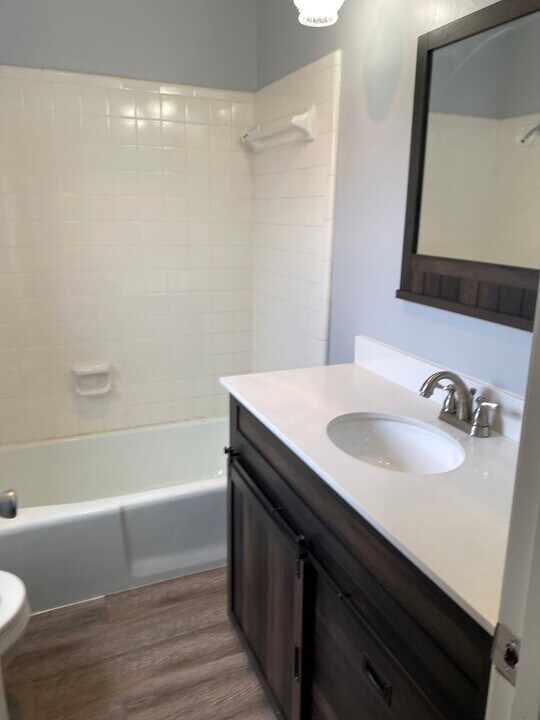 301 Starbright Dr in Austin, TX - Building Photo