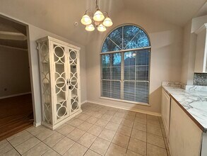 131 Carolyn Ave in Denham Springs, LA - Foto de edificio - Building Photo