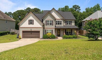 364 Heathrow Dr in Spring Lake, NC - Building Photo