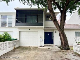 4 Colonial Dr in Cocoa Beach, FL - Building Photo