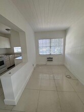 2210 NW N River Dr in Miami, FL - Foto de edificio - Building Photo