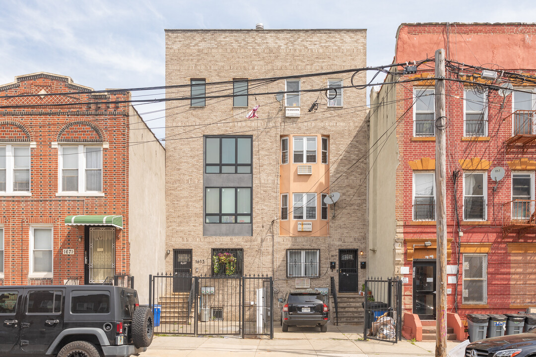 1673 Sterling Pl in Brooklyn, NY - Foto de edificio