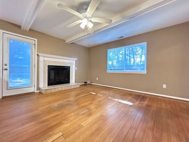 4058 Lake Ridge Cir in Virginia Beach, VA - Building Photo - Building Photo